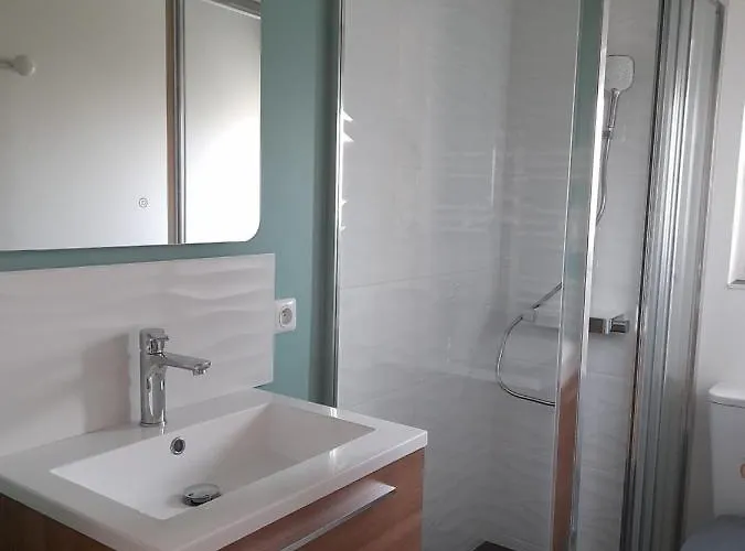 Couette-café La Belle Etoile 2 Nuits Minimum, 3 étoiles 3*