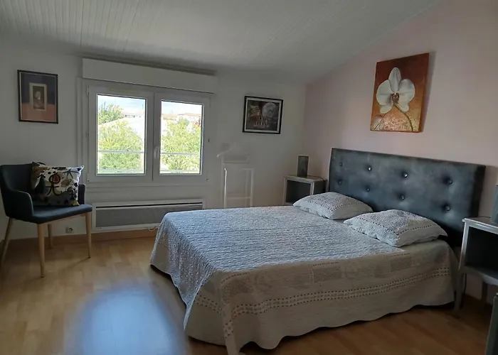 Couette-café La Belle Etoile 2 Nuits Minimum, 3 étoiles Le Fenouiller